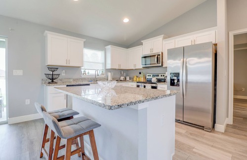 Candler House | Charming Cozy 3-bedroom house with WiFi, fitness room in lovely Ocala