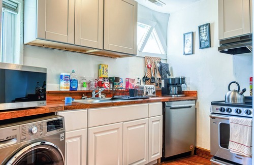 Marysville House | Charming Dome house in delightful Marysville, California with WiFi and AC