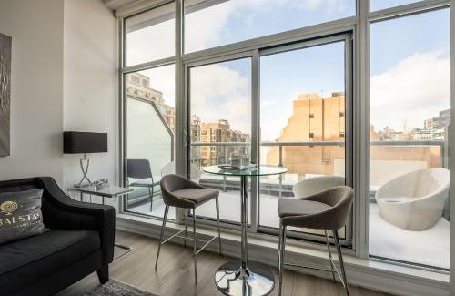 Bloor-Yorkville Apartment | Charming Downtown Condos by GLOBALSTAY
