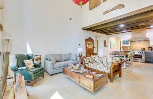 Little Kowaliga Cottage | Charming Eclectic Vacation Rental w/Beach Access!