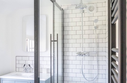 Combpyne Other | Charming Family Farmhouse near Lyme Regis, 10 minute drive to the beach