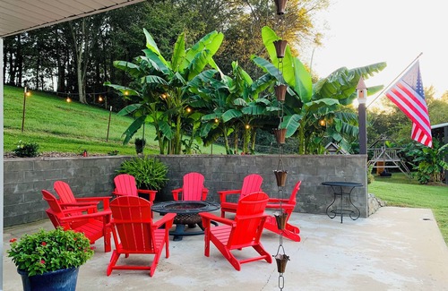 Linden House | Charming Family Retreat near Buffalo River Resort