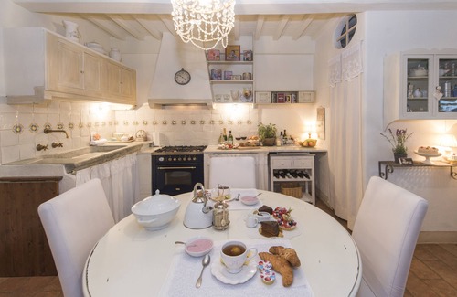 Camaiore House | Charming farmhouse in the hills with private pool, sea view, dream panorama