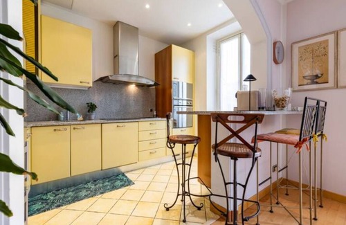 Nice City Centre Apartment | Charming flat Carré d'Or/Musiciens, 5 min away from the beach, WIFI