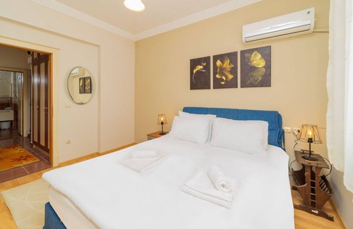 Altnkum Mahallesi Apartment | Charming Flat near Konyaalti Beach with Balcony