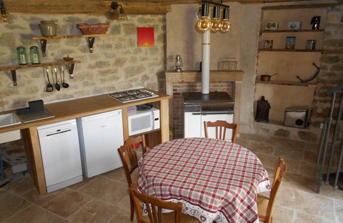 Vitteaux Cottage | Charming gîte in Côte d'Or (Burgundy region) in pretty Auxois village