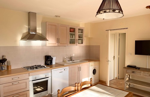 Calviac-en-Perigord Cottage | Charming gîte with swimming pool in a wooded area near Sarlat
