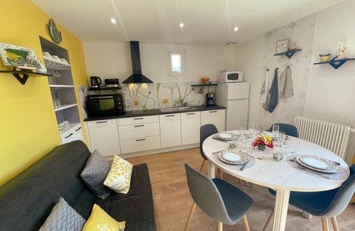 Poce-sur-Cisse Cottage | Charming Gîte with Private Garden, Close to Amboise, Perfect for Relaxation and Exploration