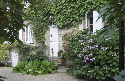 Larochemillay House | Charming Gites de Charme L 'Ancien Presbytère Larochemillay, France