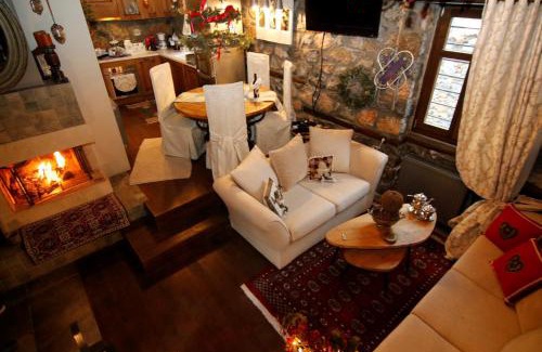 Aghios Athanasios Ski Chalet | Charming 3-storey Loft with fireplace