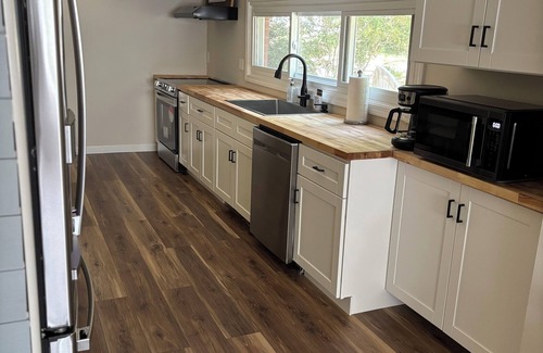 Groton Apartment | Charming Groton Farmhouse Apartment