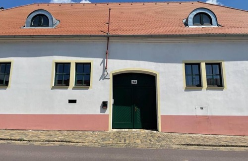 Satov Apartment | Charming guest house in Satov II