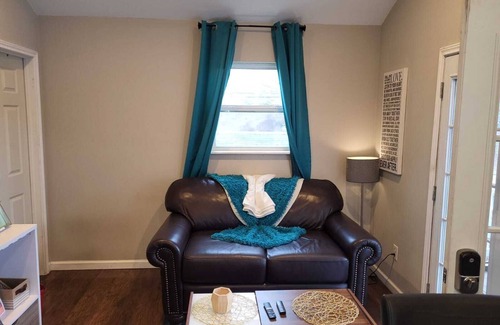 Greater Heights House | Charming Heights Guesthouse!