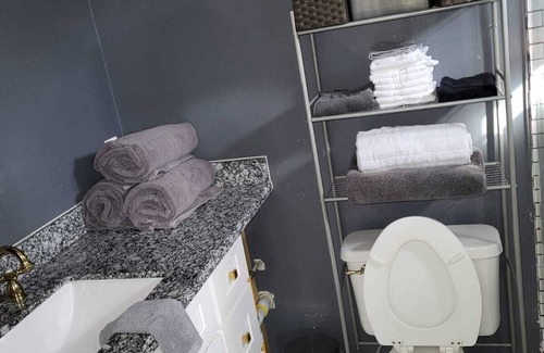 Greater Heights House | Charming Heights Guesthouse!