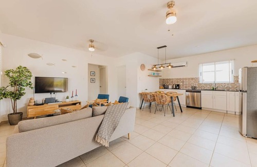 Washington House | Charming hideaway 2 min to Beach