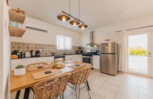 Washington House | Charming hideaway 2 min to Beach