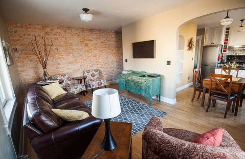 Riverfront Condo | Charming & Historic Babs Condo- On Hip Strip & Walking Distance to Downtown!
