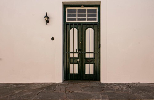 Graaff-Reinet Apartment | Charming Historical Cottage