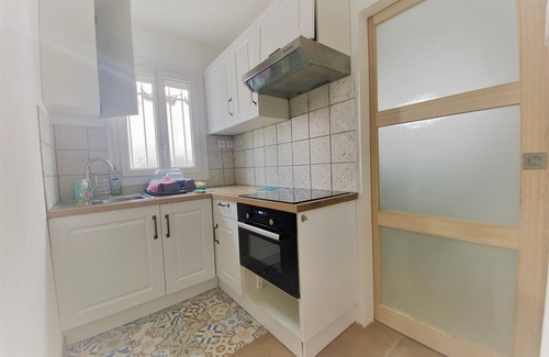 La Jetee House | Charming house 100 m from the beach, place with free parking