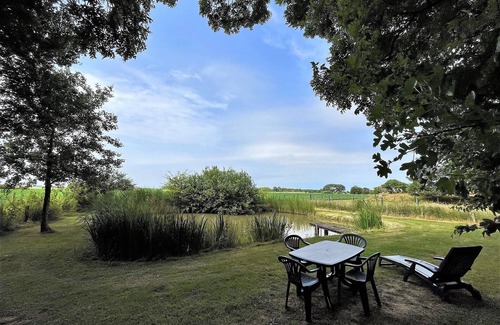 Aventoft Apartment | Charming Holiday Apartment Thorge in Picturesque Döttgebüll
