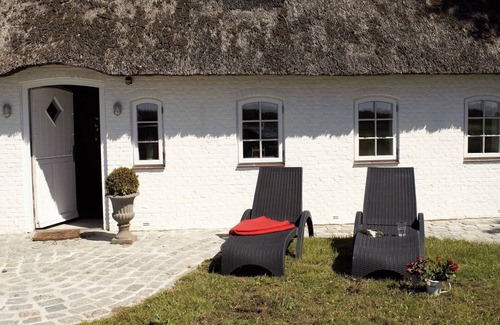 Stadum Apartment | Charming Holiday Apartment Zauberland in Peaceful Stadum