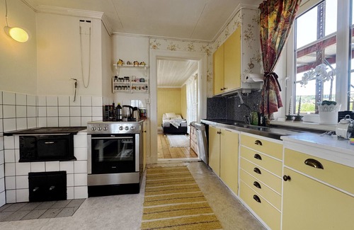 Norra Fagelas House | Charming holiday home with views of the landscape and close to Lake Vättern |SE08084