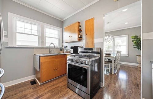 Port Clinton House | Charming Home Close to Jet Express & Downtown!