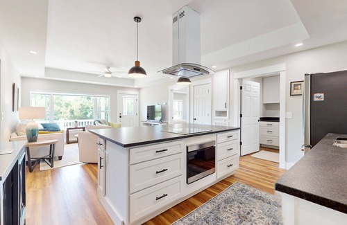 Pilot Mountain House | Charming home, dog friendly, with great location and mountain views
