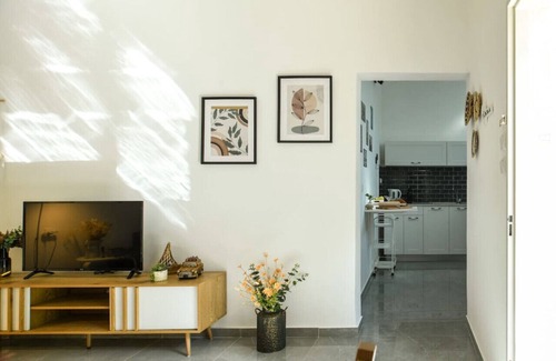 Haifa Apartment | Charming Home in the Heart of Haifa by Sea N Rent