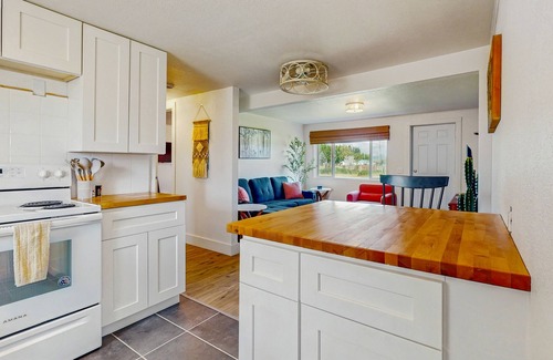 Brewster Cottage | Charming Home Near the Banks of the Columbia River in Scenic Brewster