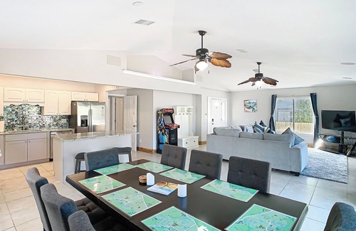 Spring Hill House | Charming home right off the main river. short paddle to hospital hole.