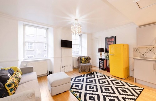 Old Town Apartment | Charming Home with Patio Nearby the Castle
