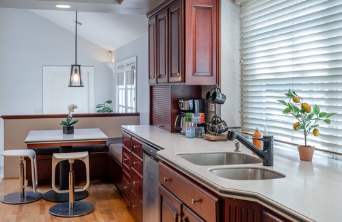 Eugene House | Charming home with pet-friendly garden space and new hot tub!