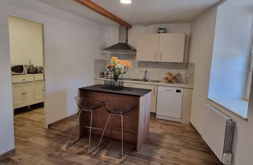 Le Lonzac House | Charming house and terrace in the heart of the village