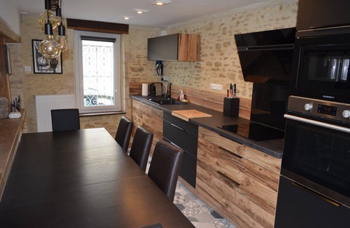 Ryes House | Charming house, enclosed garden, 3 min from Arromanches and the beaches
