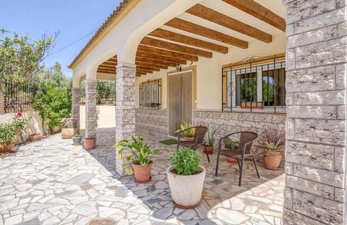 Oria House | Charming house in El Campillo with shared heated swimming pool