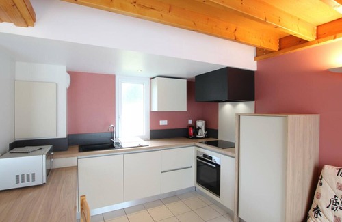 Biville Cottage | "Charming House near Beach: 3BR, Terrace, BBQ, Pet-Friendly, Parking, WiFi"