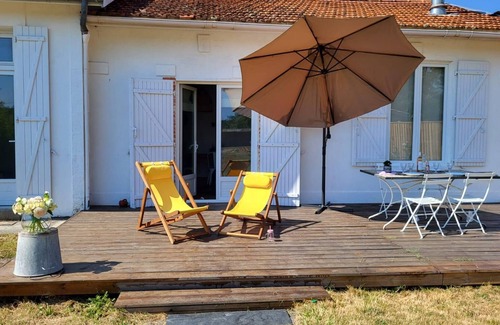 Carcans House | Charming house, pets welcome, forest, lake and ocean