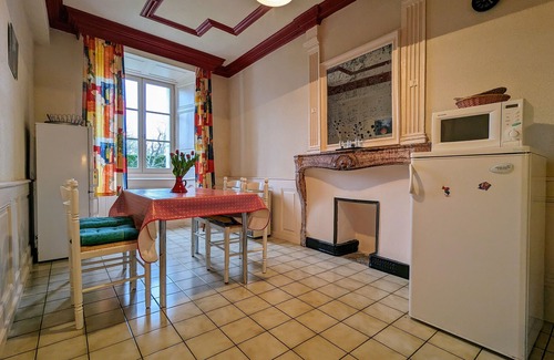 Yssingeaux Cottage | Charming House with Terrace, Enclosed Yard, WiFi, Near Leisure Activities, Sleeps 6