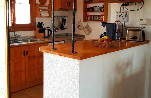 Bell Horizo House | Charming house with garden for 4 people with aircon. Special offers!
