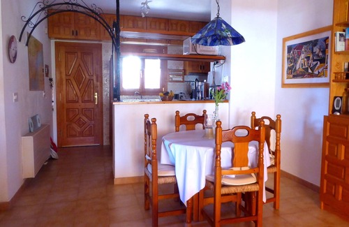Bell Horizo House | Charming house with garden for 4 people with aircon. Special offers!