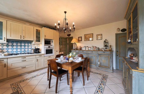 Cluny House | Charming house with garden – Cluny Downtown