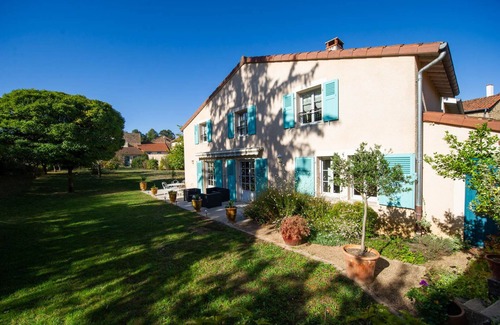 Cluny House | Charming house with garden – Cluny Downtown