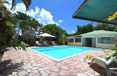 Dampierre House | CHARMING HOUSE WITH POOL 5 MINUTES FROM THE BEACH!