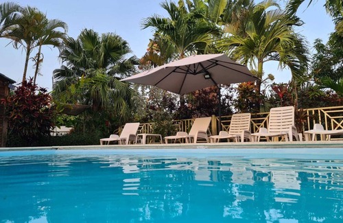 Dampierre House | CHARMING HOUSE WITH POOL 5 MINUTES FROM THE BEACH!