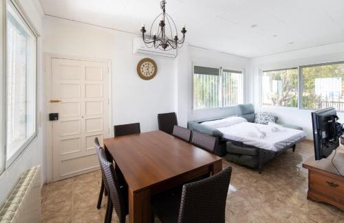 Catadau Villa | Charming house with private tennis court and pool
