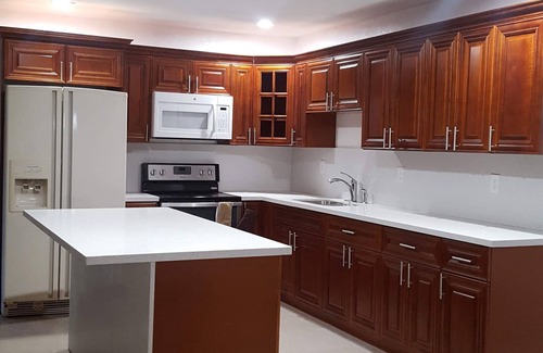 Miami Gardens House | Charming Jazzy Escapes 2-bedroom house with WiFi, AC near Hard Rock Stadium