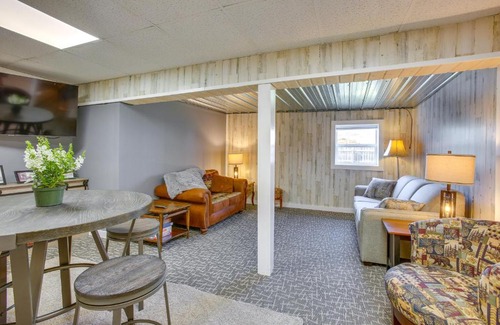 Lake Ann Apartment | Charming Lake Ann Apartment - Walkable Location!