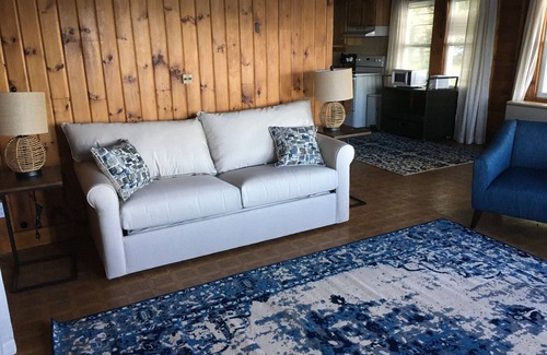 Ellsworth Cottage | Charming Lake front Cottage w/dock close to Acadia National Park & Bar Harbor