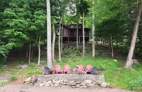 Greentown Cabin | Charming lakefront log cabin with private dock-for your boat & jet ski
